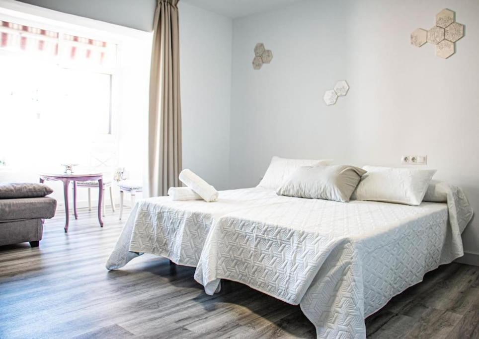 شقة Loft La Marina نيرخا المظهر الخارجي الصورة